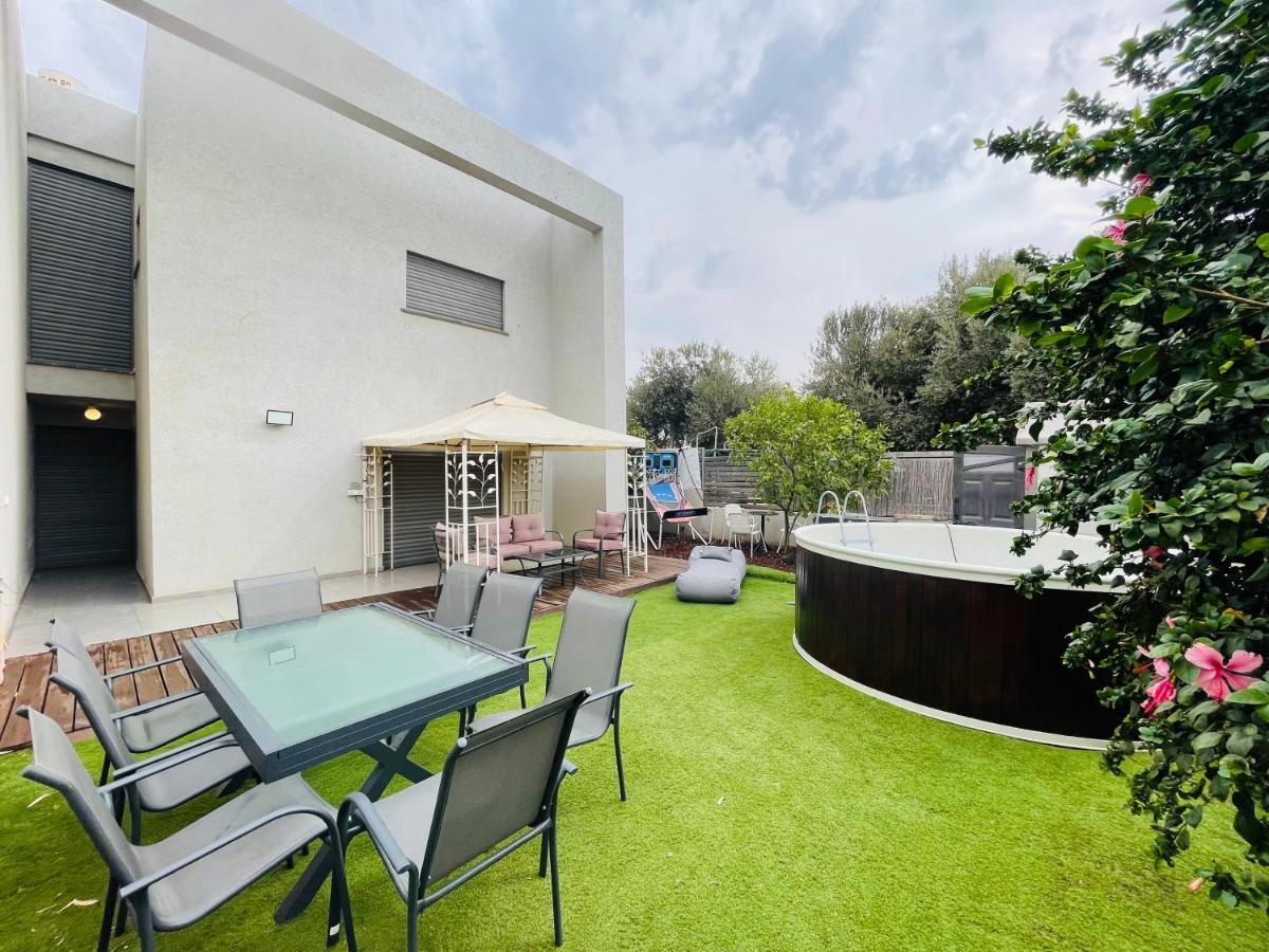 סוויטת עלית בריכה מחוממת Poriyya Exterior photo