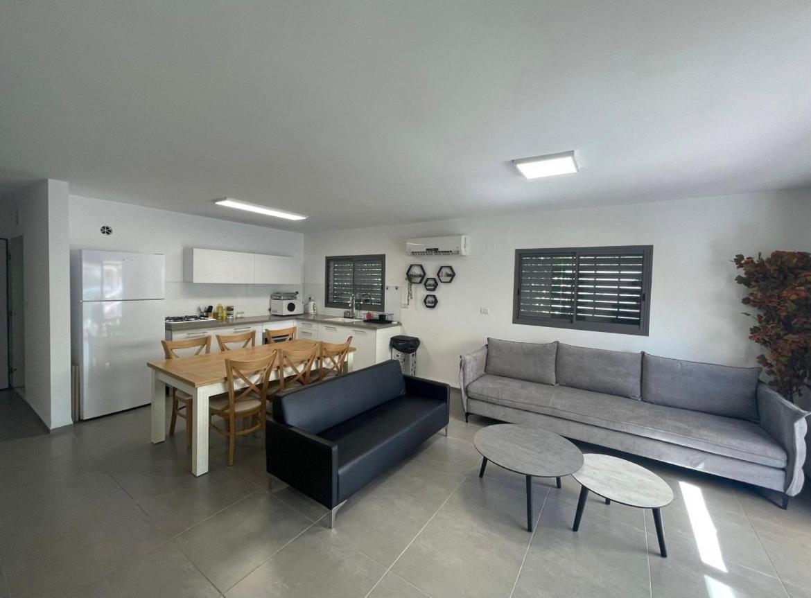 סוויטת עלית בריכה מחוממת Poriyya Exterior photo